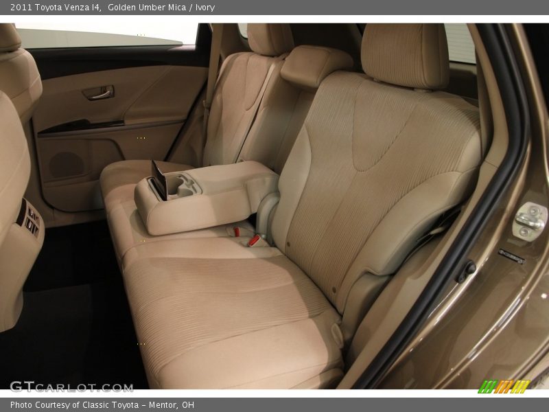 Golden Umber Mica / Ivory 2011 Toyota Venza I4