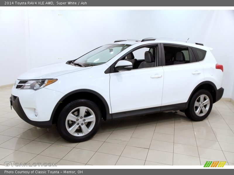 Super White / Ash 2014 Toyota RAV4 XLE AWD