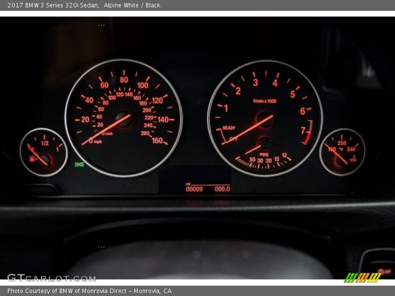 Alpine White / Black 2017 BMW 3 Series 320i Sedan