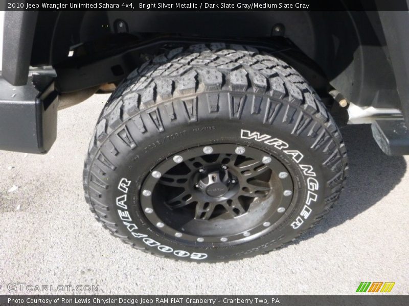 Bright Silver Metallic / Dark Slate Gray/Medium Slate Gray 2010 Jeep Wrangler Unlimited Sahara 4x4