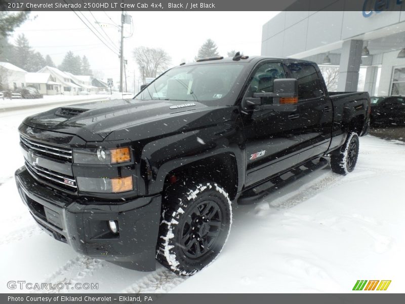 Front 3/4 View of 2017 Silverado 2500HD LT Crew Cab 4x4