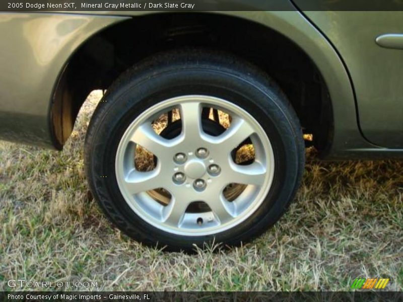 Mineral Gray Metallic / Dark Slate Gray 2005 Dodge Neon SXT