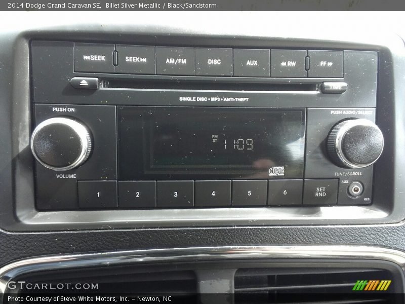 Billet Silver Metallic / Black/Sandstorm 2014 Dodge Grand Caravan SE