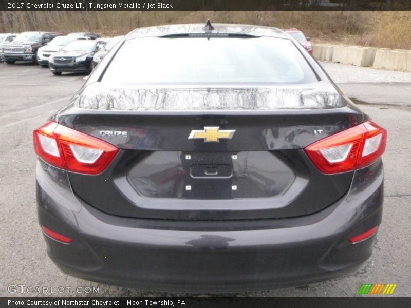 Tungsten Metallic / Jet Black 2017 Chevrolet Cruze LT