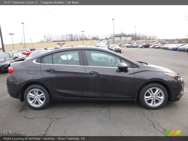 Tungsten Metallic / Jet Black 2017 Chevrolet Cruze LT