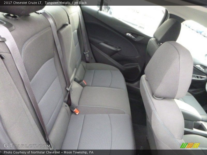 Tungsten Metallic / Jet Black 2017 Chevrolet Cruze LT