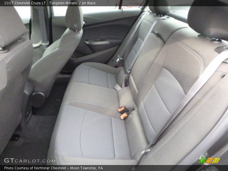 Tungsten Metallic / Jet Black 2017 Chevrolet Cruze LT