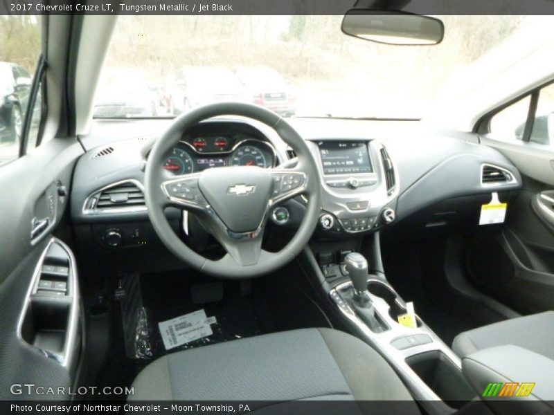 Tungsten Metallic / Jet Black 2017 Chevrolet Cruze LT