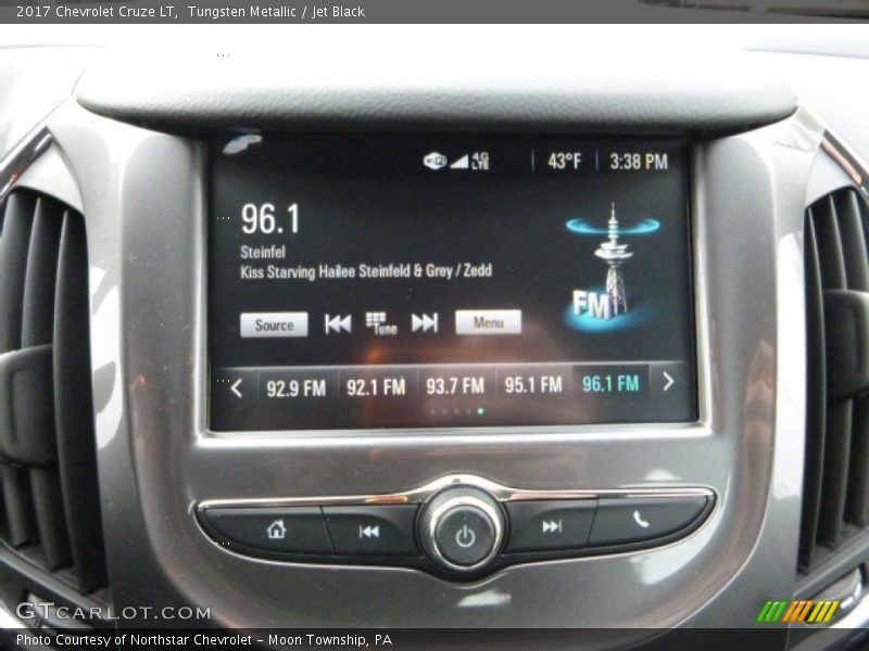 Tungsten Metallic / Jet Black 2017 Chevrolet Cruze LT
