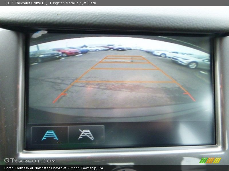 Tungsten Metallic / Jet Black 2017 Chevrolet Cruze LT