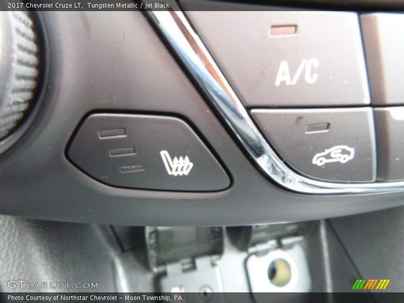 Tungsten Metallic / Jet Black 2017 Chevrolet Cruze LT