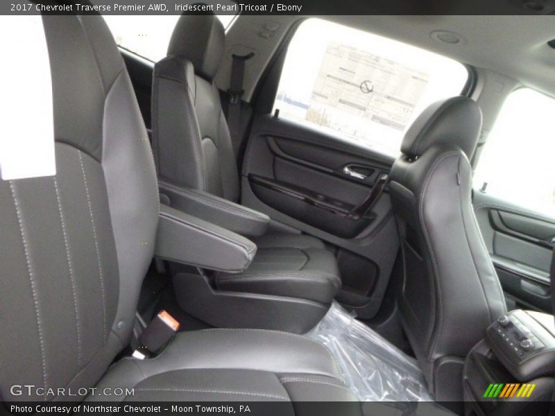 Iridescent Pearl Tricoat / Ebony 2017 Chevrolet Traverse Premier AWD