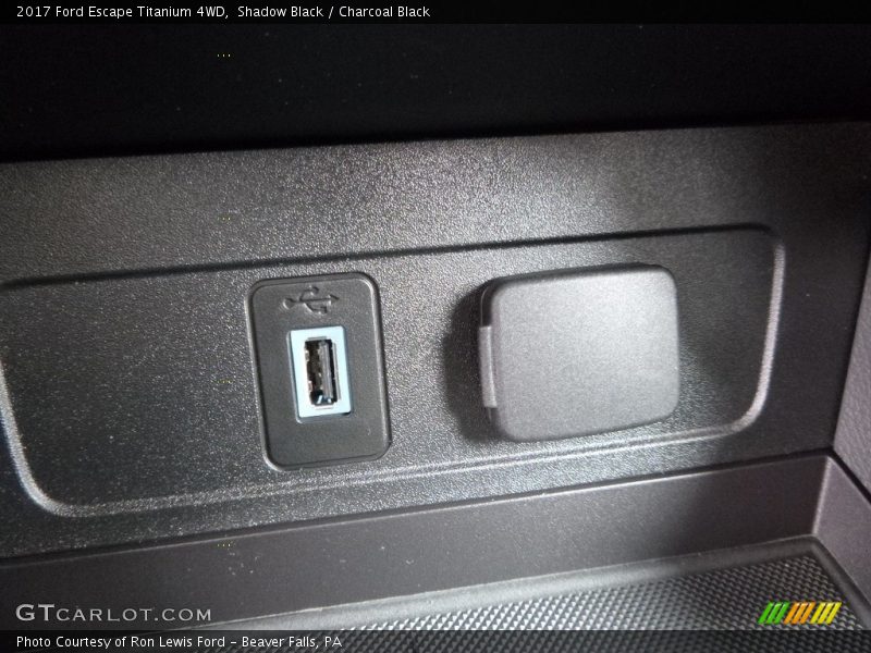 Shadow Black / Charcoal Black 2017 Ford Escape Titanium 4WD