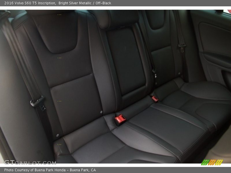 Bright Silver Metallic / Off-Black 2016 Volvo S60 T5 Inscription
