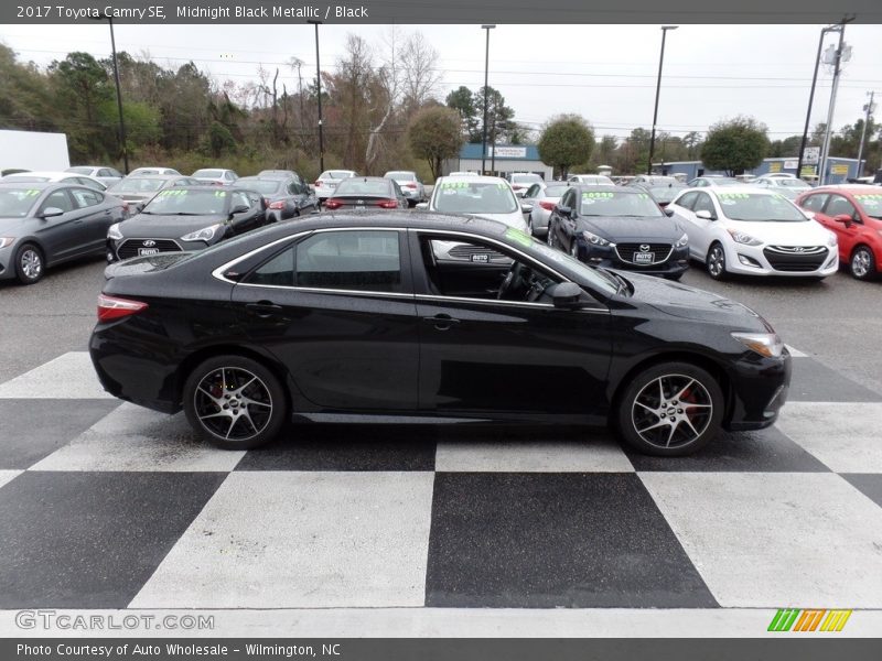 Midnight Black Metallic / Black 2017 Toyota Camry SE