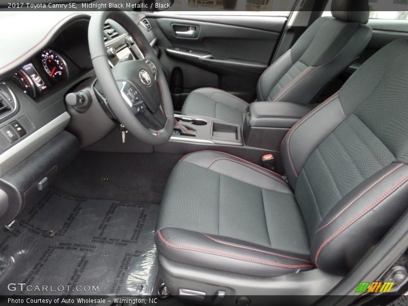 Midnight Black Metallic / Black 2017 Toyota Camry SE