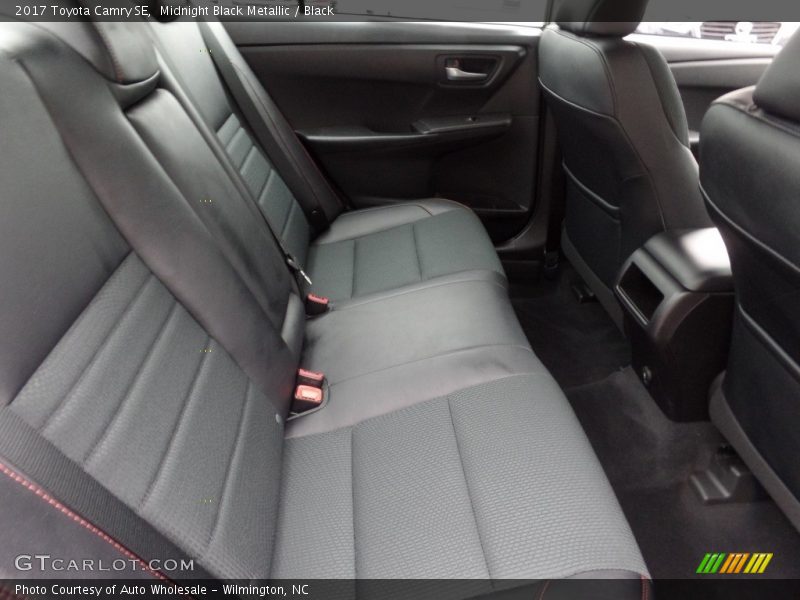 Midnight Black Metallic / Black 2017 Toyota Camry SE