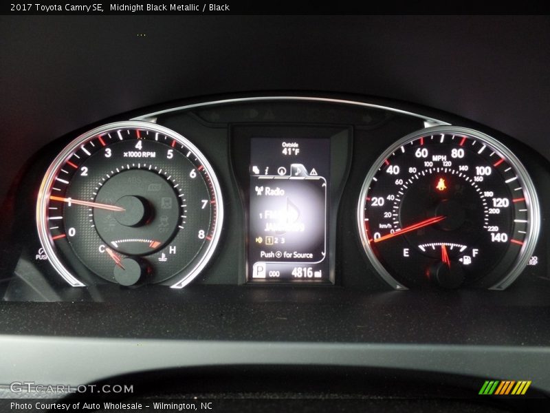 Midnight Black Metallic / Black 2017 Toyota Camry SE