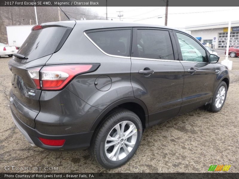 Magnetic / Charcoal Black 2017 Ford Escape SE 4WD