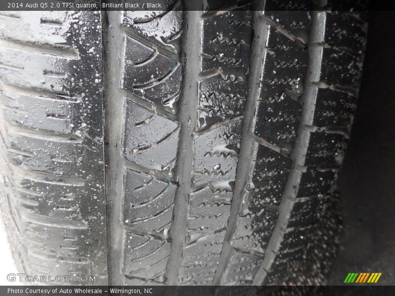 Brilliant Black / Black 2014 Audi Q5 2.0 TFSI quattro