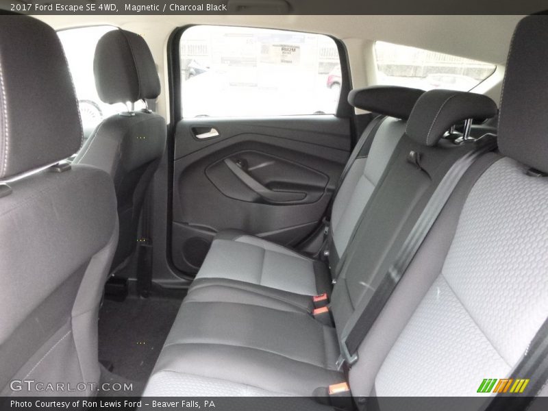 Magnetic / Charcoal Black 2017 Ford Escape SE 4WD