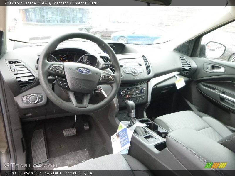 Magnetic / Charcoal Black 2017 Ford Escape SE 4WD