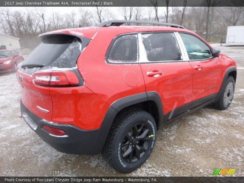 Firecracker Red / Black 2017 Jeep Cherokee Trailhawk 4x4
