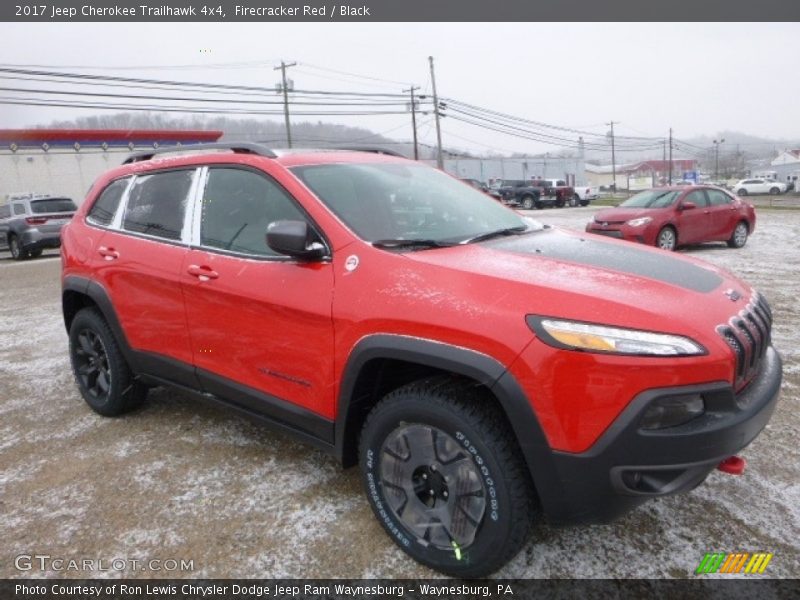 Firecracker Red / Black 2017 Jeep Cherokee Trailhawk 4x4