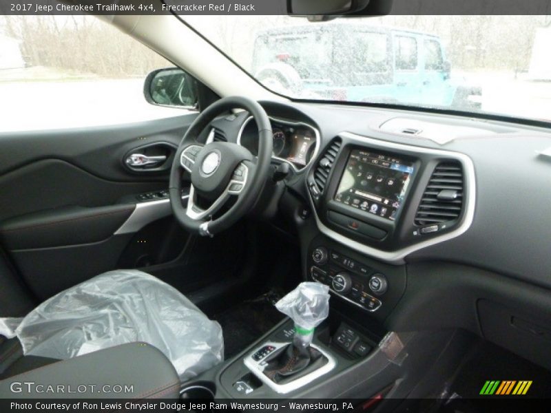 Firecracker Red / Black 2017 Jeep Cherokee Trailhawk 4x4