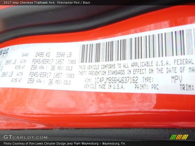 Firecracker Red / Black 2017 Jeep Cherokee Trailhawk 4x4