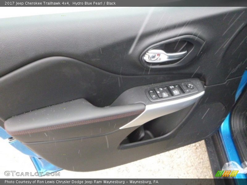 Hydro Blue Pearl / Black 2017 Jeep Cherokee Trailhawk 4x4