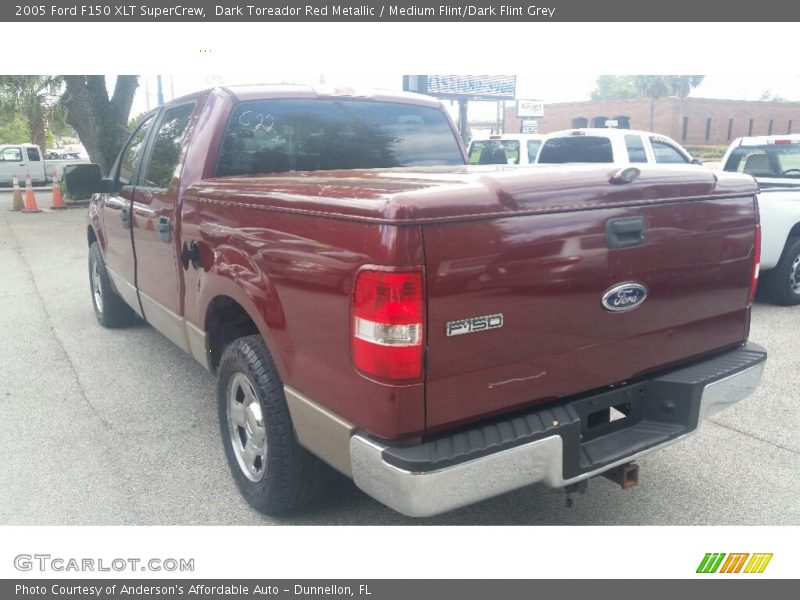 Dark Toreador Red Metallic / Medium Flint/Dark Flint Grey 2005 Ford F150 XLT SuperCrew