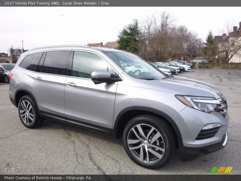 Lunar Silver Metallic / Gray 2017 Honda Pilot Touring AWD