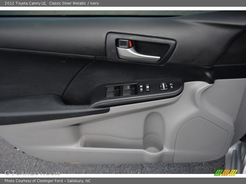 Classic Silver Metallic / Ivory 2012 Toyota Camry LE