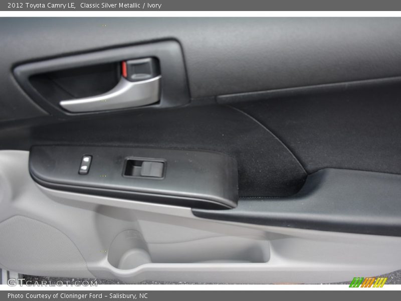 Classic Silver Metallic / Ivory 2012 Toyota Camry LE
