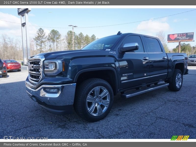 Front 3/4 View of 2017 Sierra 1500 SLT Crew Cab 4WD