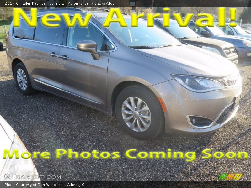 Molten Silver / Black/Alloy 2017 Chrysler Pacifica Touring L