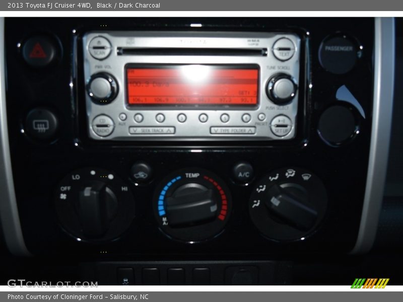 Black / Dark Charcoal 2013 Toyota FJ Cruiser 4WD