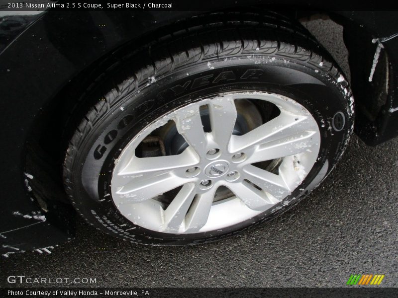 Super Black / Charcoal 2013 Nissan Altima 2.5 S Coupe