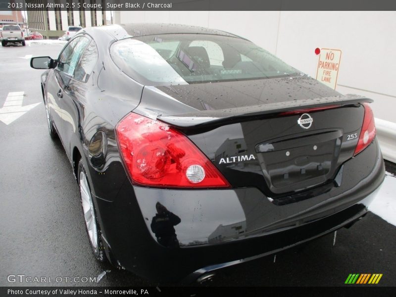 Super Black / Charcoal 2013 Nissan Altima 2.5 S Coupe