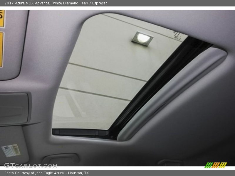 White Diamond Pearl / Espresso 2017 Acura MDX Advance