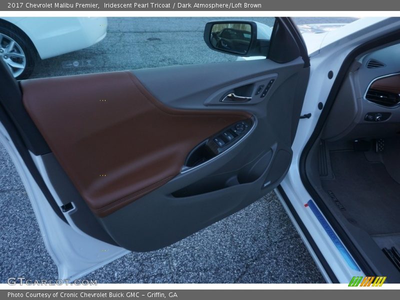 Iridescent Pearl Tricoat / Dark Atmosphere/Loft Brown 2017 Chevrolet Malibu Premier