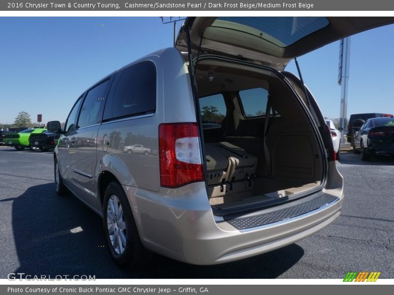 Cashmere/Sandstone Pearl / Dark Frost Beige/Medium Frost Beige 2016 Chrysler Town & Country Touring