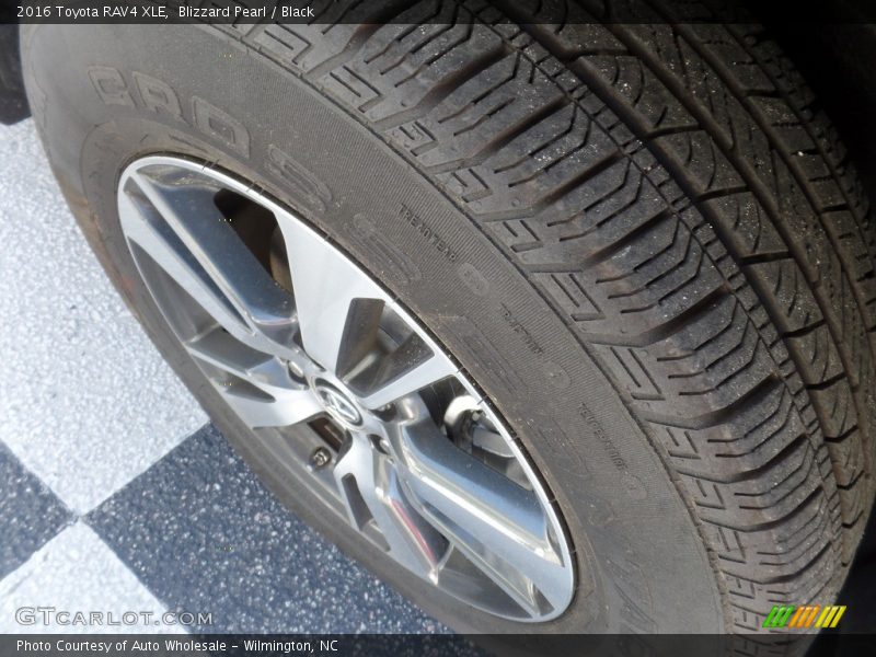 Blizzard Pearl / Black 2016 Toyota RAV4 XLE