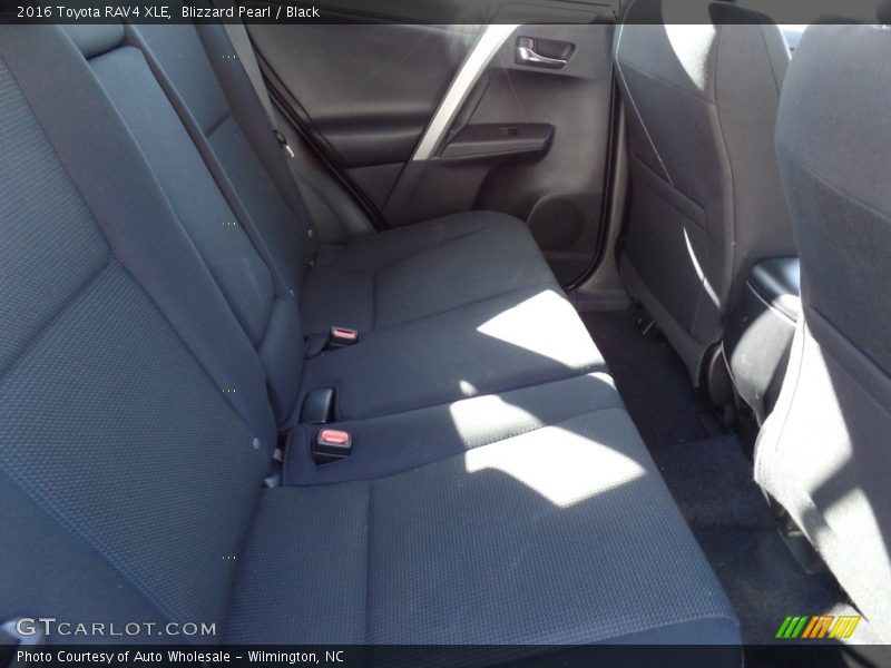 Blizzard Pearl / Black 2016 Toyota RAV4 XLE