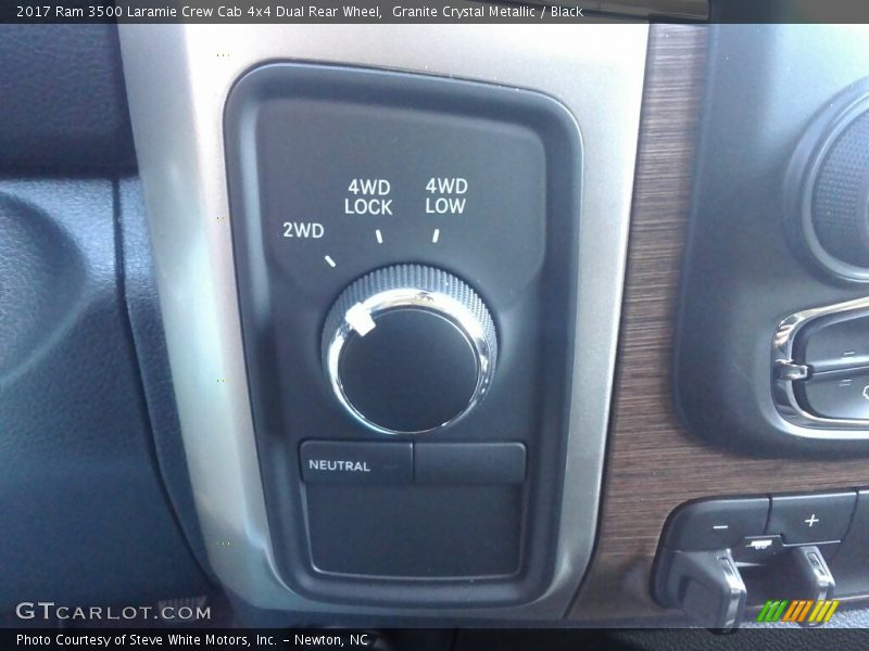 Granite Crystal Metallic / Black 2017 Ram 3500 Laramie Crew Cab 4x4 Dual Rear Wheel