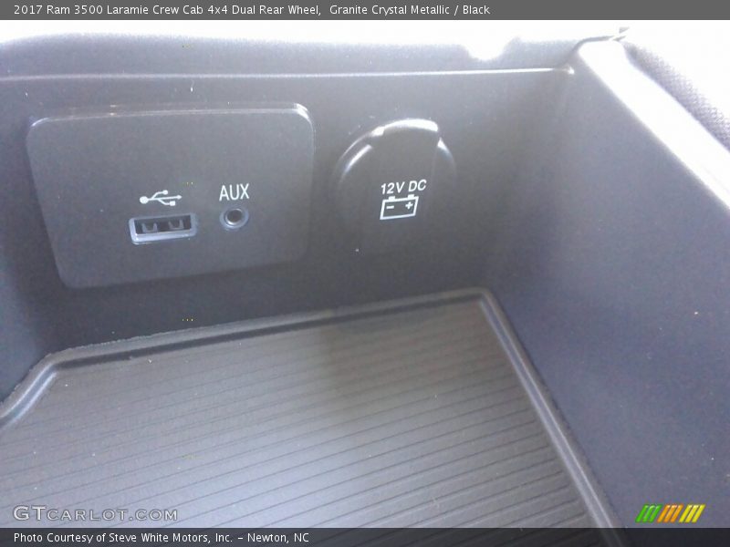 Granite Crystal Metallic / Black 2017 Ram 3500 Laramie Crew Cab 4x4 Dual Rear Wheel