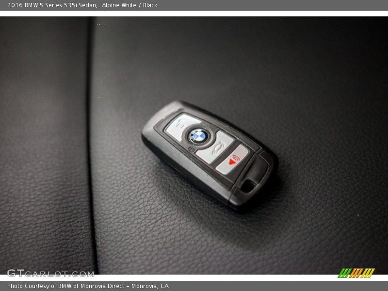 Alpine White / Black 2016 BMW 5 Series 535i Sedan