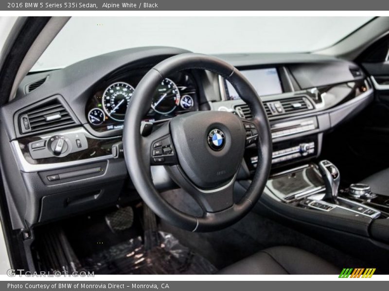 Alpine White / Black 2016 BMW 5 Series 535i Sedan