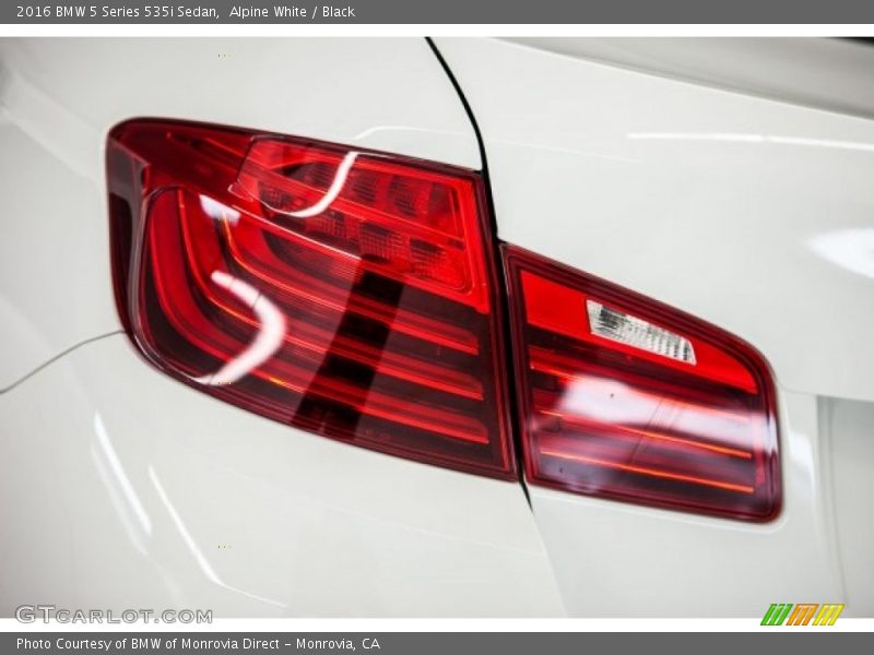 Alpine White / Black 2016 BMW 5 Series 535i Sedan